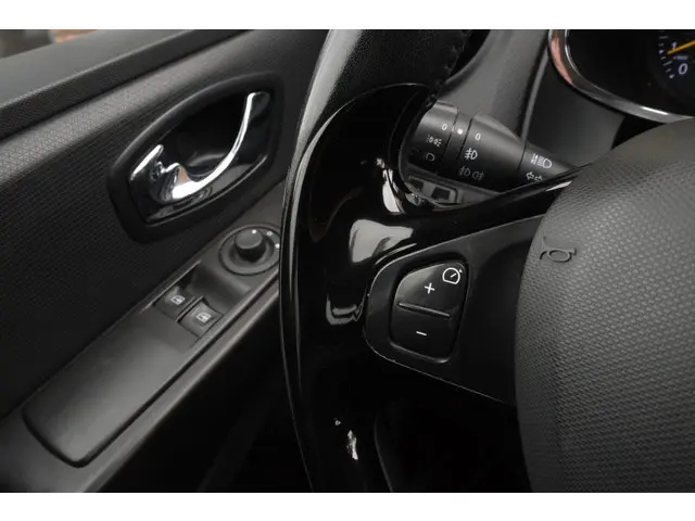 Renault Clio 0.9 TCe Expression 2014 Benzine 8