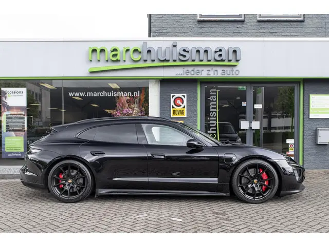 Porsche Taycan 3
