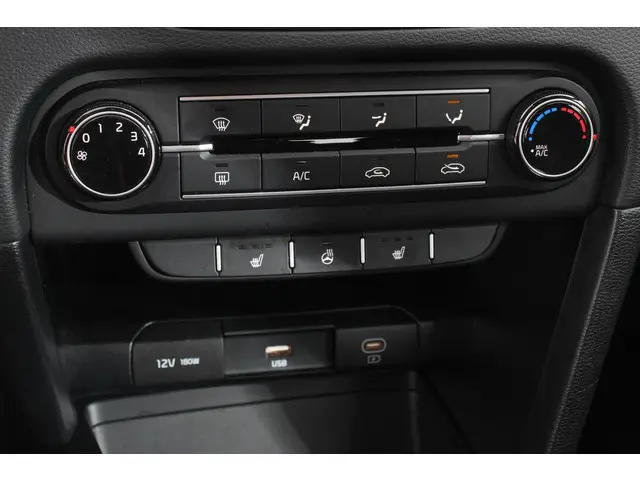 Kia Ceed 1.0 T-GDi Comfort 2023 Benzine 18