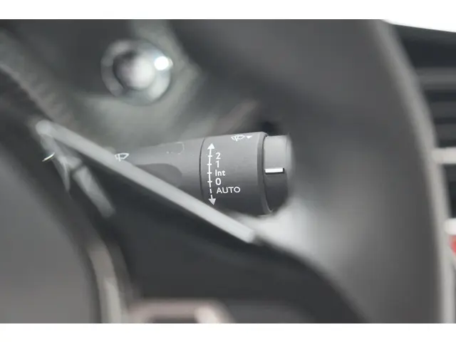 Peugeot 208 PureTech 100 Allure 2024 Benzine 34
