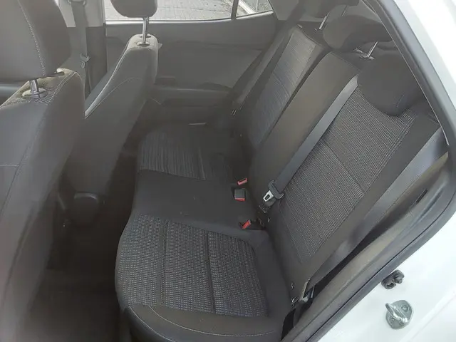 Kia Stonic 1.0 T-GDi DynamicLine 2018 Benzine 9