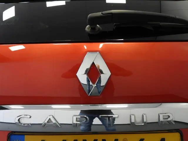 Renault Captur 1.2 TCe Aut. Helly Hansen 2014 Benzine 25