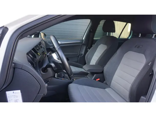 Volkswagen Golf 1.4 TSI 122pk 2x R-line 2014 Benzine 8