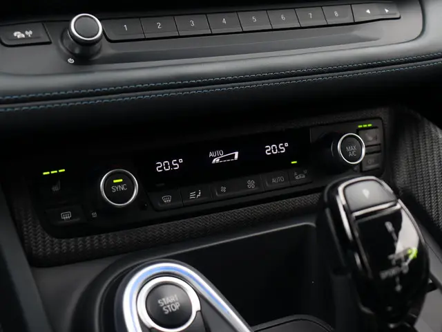 BMW i8 Roadster 2019 Hybride Benzine 19