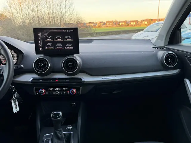 Audi Q2 35 TFSI S Edition 2024 Benzine 28