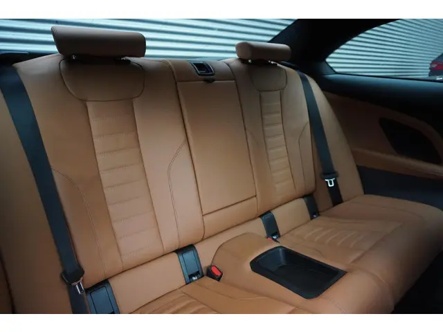 BMW 2 Serie Coupé M240i xDrive 2022 Benzine 10