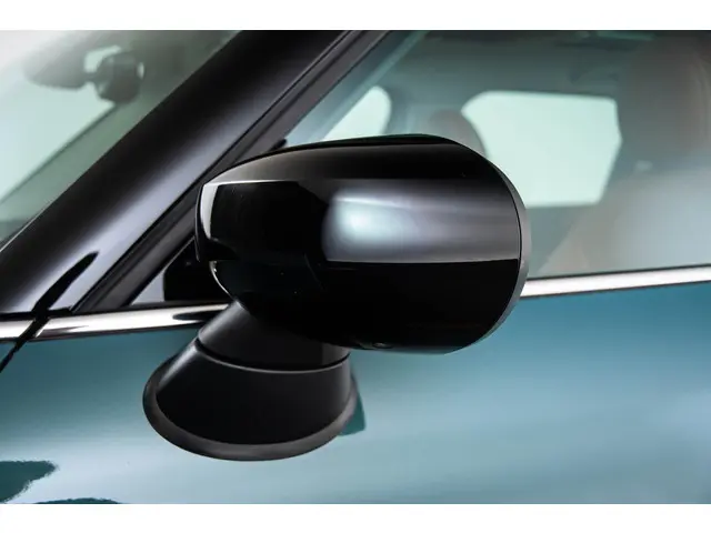 MINI Countryman Cooper S E ALL4 2022 Hybride Benzine 25