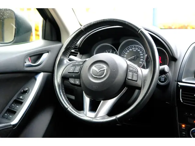 Mazda CX-5 2.0 Skylease 2WD Navi|Clima|LMV|Cam 2015 Benzine 6