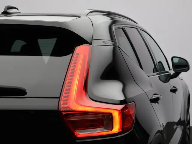 Volvo XC40 Recharge P8 AWD R-Design 2020 Elektrisch 19