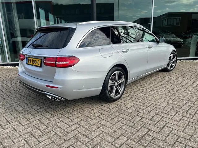 Mercedes-Benz E-Klasse 2