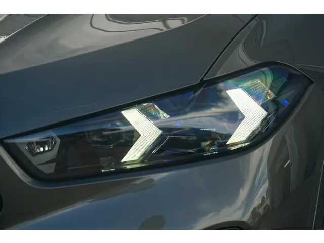 BMW X6 xDrive40i 2026 Benzine 4