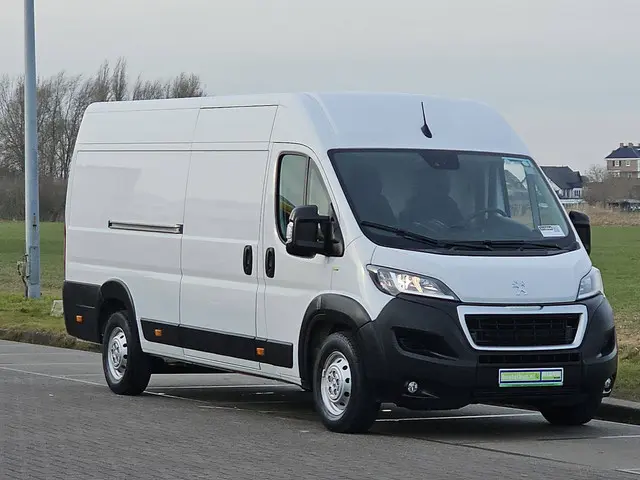 Peugeot Boxer 2.2 2022 Diesel 4