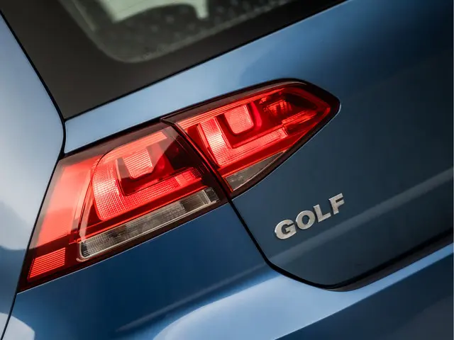 Volkswagen Golf 1.2 TSI R Connected 2015 Benzine 26