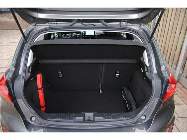 Ford Fiesta 1.1 Trend 2018 Benzine 8