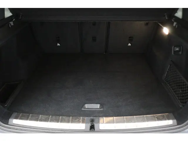 BMW X1 sDrive18i High Executive M Sport 2021 Benzine 13