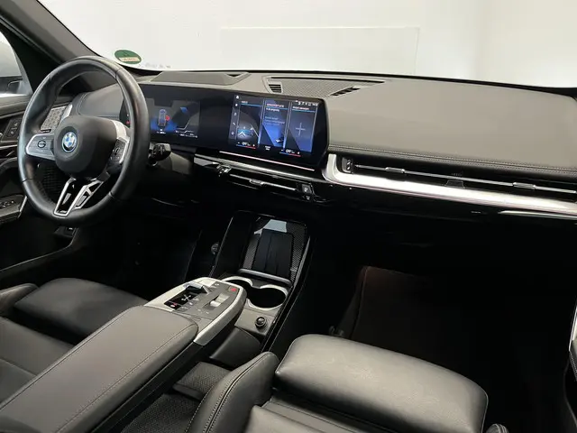 BMW X1 xDrive30e X-Line 2023 Hybride Benzine 14