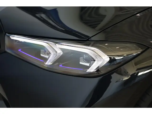 BMW 3 Serie Touring 330e 2026 Hybride Benzine 32