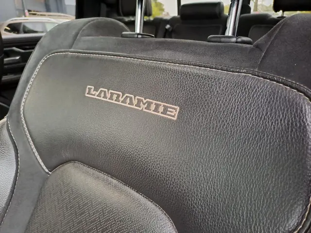 Dodge Ram 1500 5.7 V8 4x4 Crew Cab Laramie 2019 LPG/Gas 24