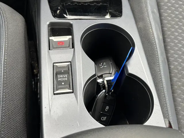 Peugeot e-2008 EV Allure 50 kWh 2020 Elektrisch 27