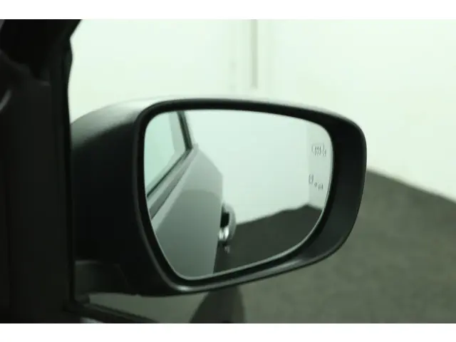 Suzuki Swift 1.2 Select Smart Hybrid 2025 Benzine 40