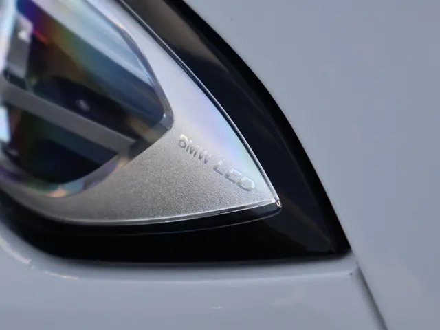BMW 3 Serie Touring 320i Executive Edition 2020 Benzine 35