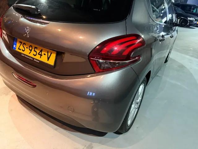 Peugeot 208 1.2 PureTech | Signature |NAP | 2019 Benzine 23
