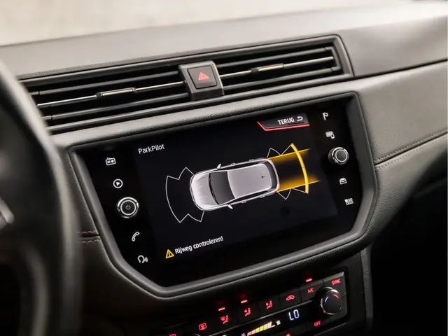 SEAT Ibiza 1.0 TSI Excellence FR Sport 2020 Benzine 25