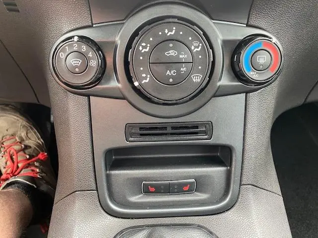 Ford Fiesta 1.25 AIRCO BJ 12-2017 APK 4-2026 2017 Benzine 7