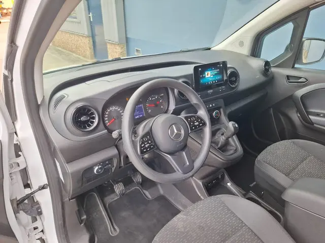 Mercedes-Benz Citan 108 CDI L1 Base 2023 Diesel 24