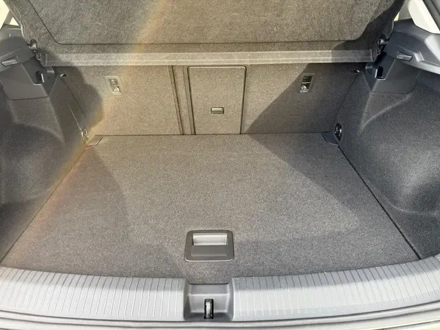 Volkswagen T-Roc 1.5 TSI Style 2023 Benzine 35