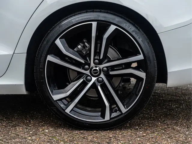 Volvo V60 2.0 T4 Inscription 2021 Benzine 12