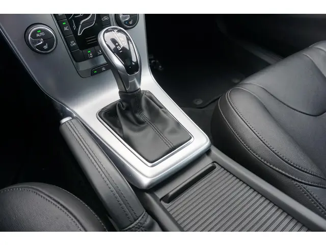 Volvo V40 1.5 T3 Inscription 2016 Benzine 30