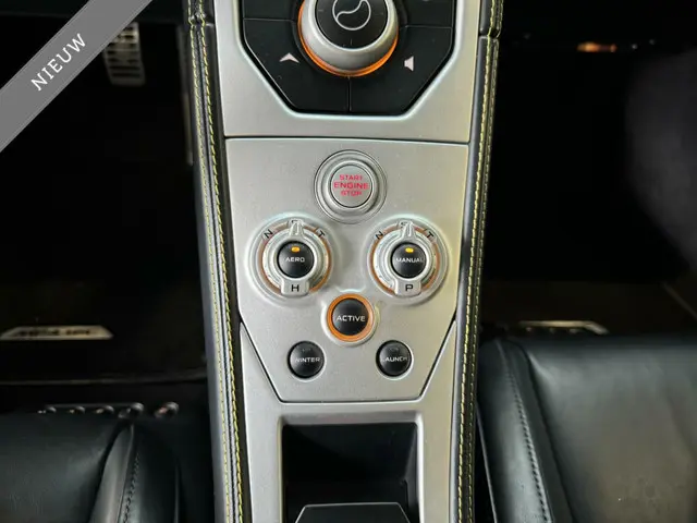 McLaren MP4-12C 3.8| Noselift | Meridian | 2013 Benzine 36