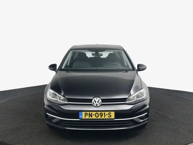 Volkswagen Golf 1.0 TSI Highline zwart 2017 Benzine 10