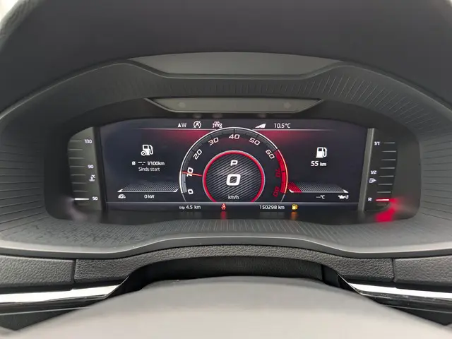 Škoda Karoq 1.5 TSI ACT Sportline Business 2020 Benzine 32