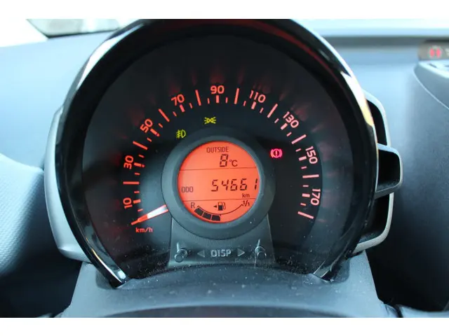 Peugeot 108 1.0 e-VTi Active 2020 Benzine 4