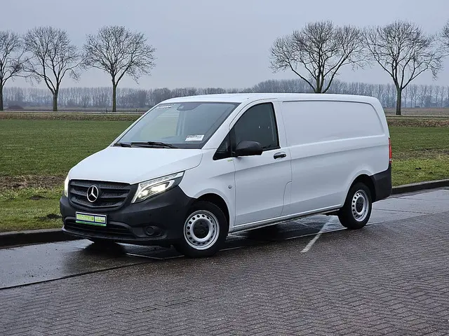 Mercedes-Benz Vito 2