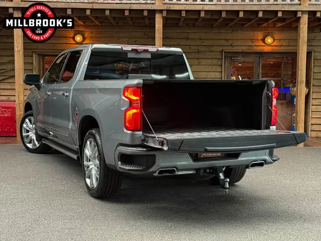 Chevrolet Silverado High Country 2024 LPG/Gas 6