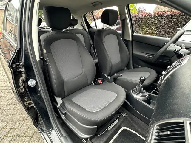 Hyundai i20 1.2i i-Drive. Airco. 5-Deurs. 2012 Benzine 12