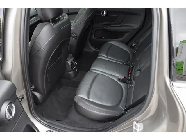 MINI Countryman 1.5 Cooper Chili 2017 Benzine 35