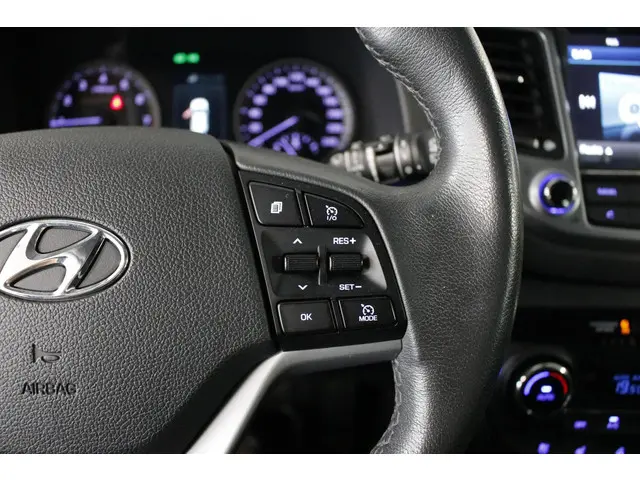 Hyundai Tucson 1.6 GDi Premium. 2016 Benzine 19