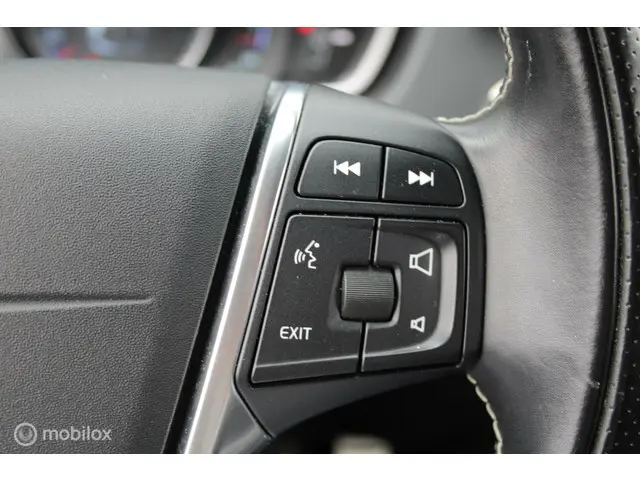 Volvo V40 2.0 T2 R-Design/Navi/Tel/Pdc/Trekhaak/ 2015 Benzine 30