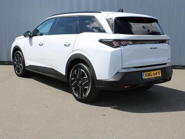 Peugeot 5008 HYBRID 145 ALLURE 2025 Hybride Benzine 5