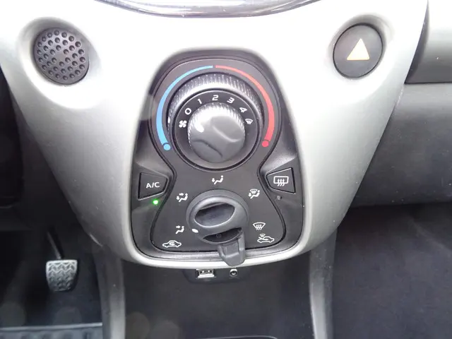 Toyota Aygo 1.0 VVT-i x-wave OPEN DAK 2016 Benzine 31