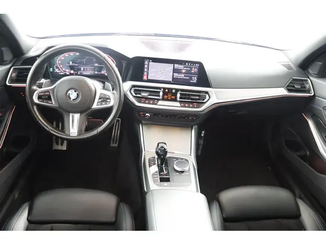 BMW 3 Serie 330i High Executive 2020 Benzine 4