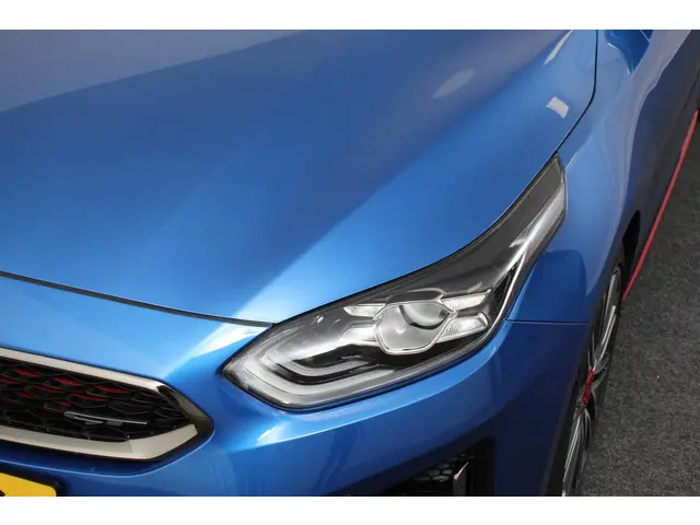 Kia ProCeed 1.6 T-GDI 204pk Automaat GT 2020 Benzine 24