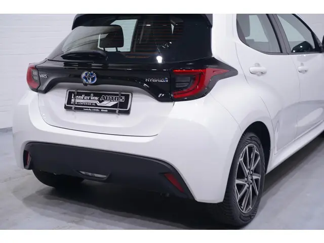 Toyota Yaris 1.5 Hybrid Dynamic 2021 Hybride Benzine 9