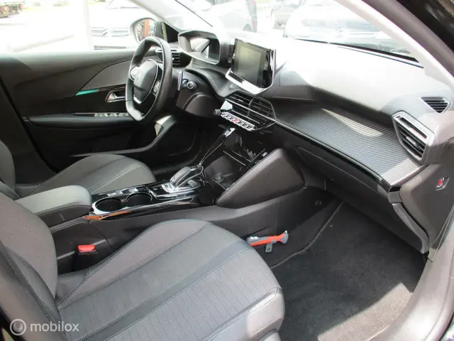 Peugeot 208 1.2 PureTech Allure Pack 2022 Benzine 17