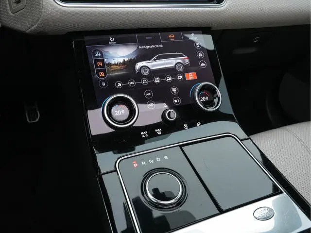 Land Rover Range Rover Velar 3.0 V6 AWD HSE 2017 Diesel 13