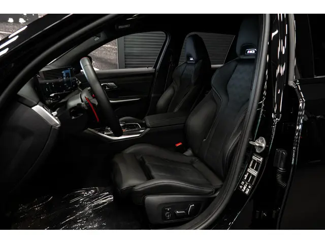 BMW M3 Touring xDrive Competition 2024 Benzine 3
